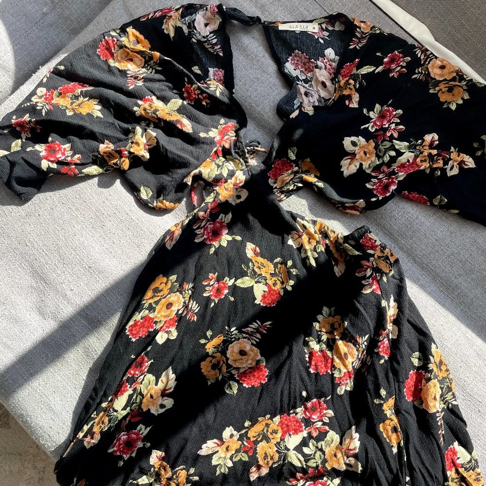 Illa Illa Black Floral Cutout Dress - Size Medium